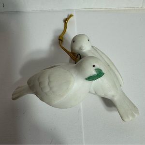Vinatge Enesco doves ornament. Porcelain birds doves together. Enesco Sticker